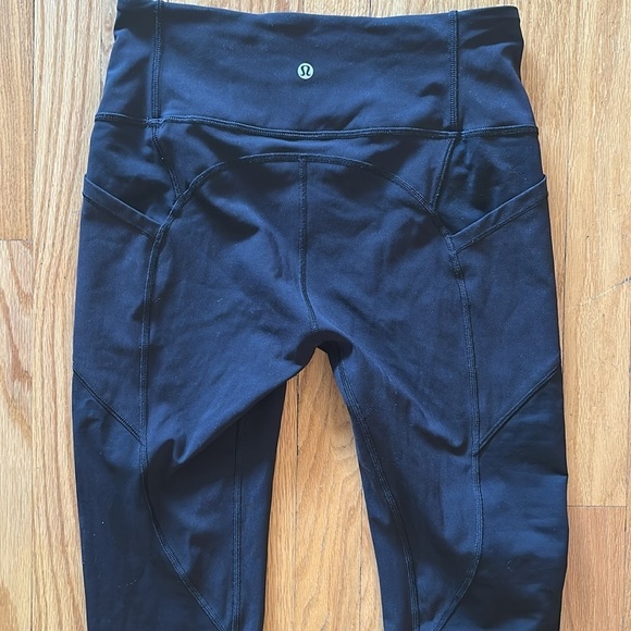 Lululemon sz 8 All The Right Places Crop II 23" Black great pre owned cond - Picture 5 of 15